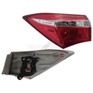 Фонарь задний TOYOTA COROLLA 13-19 лев SAT